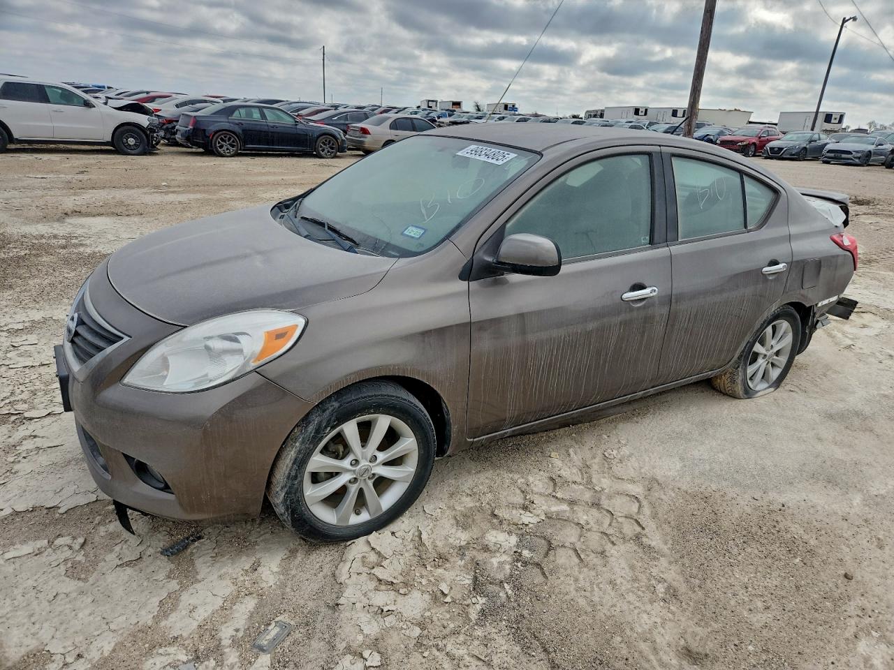 NISSAN VERSA 2014