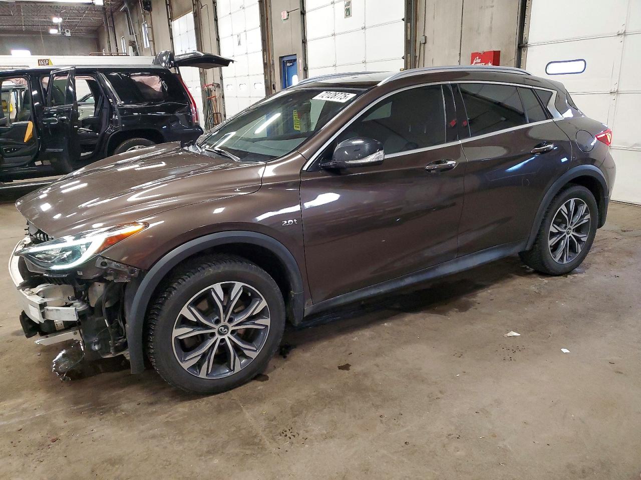 INFINITI QX30 BASE 2017
