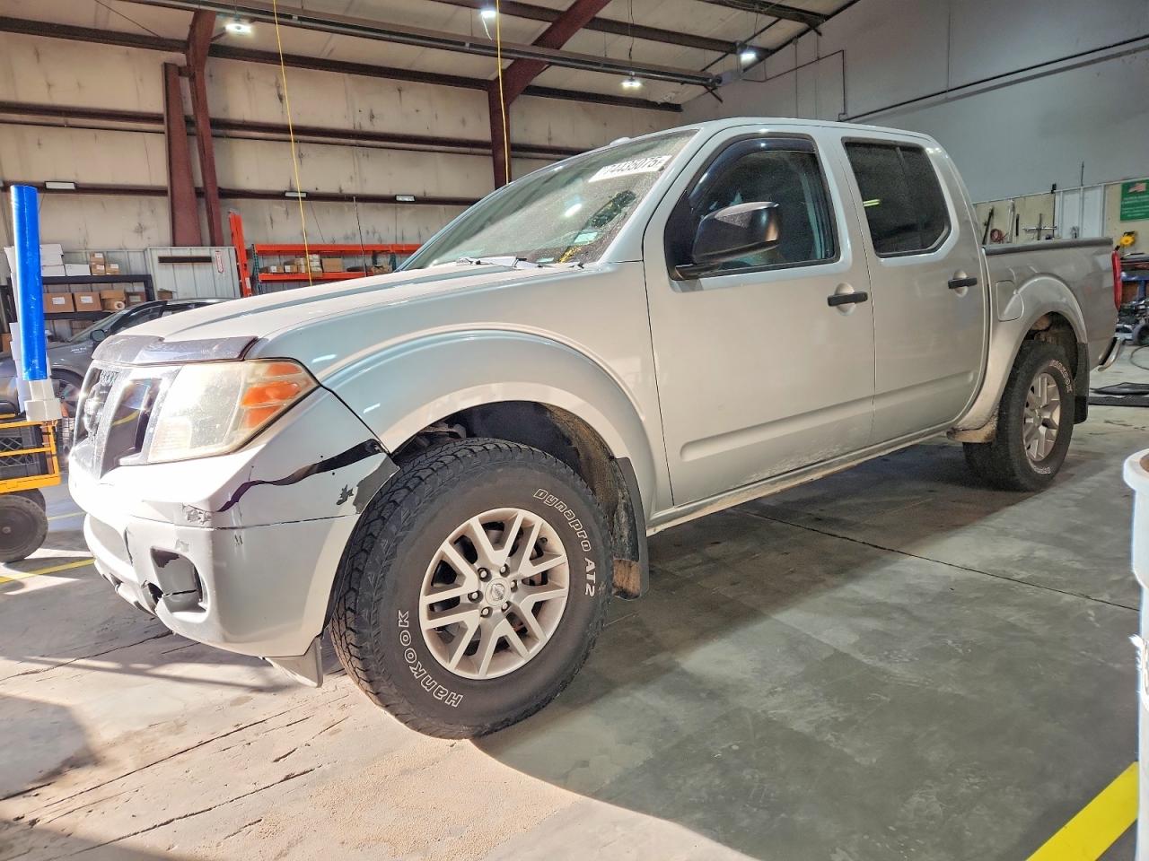 NISSAN FRONTIER 2014