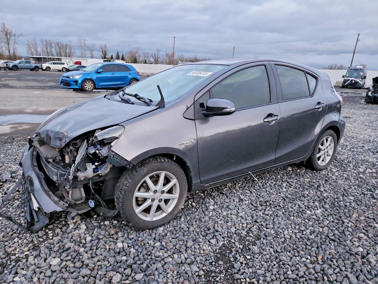TOYOTA PRIUS C 2015
