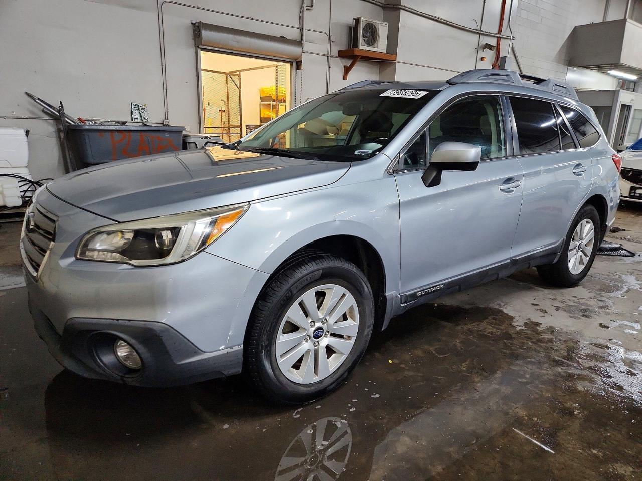 SUBARU OUTBACK 2015