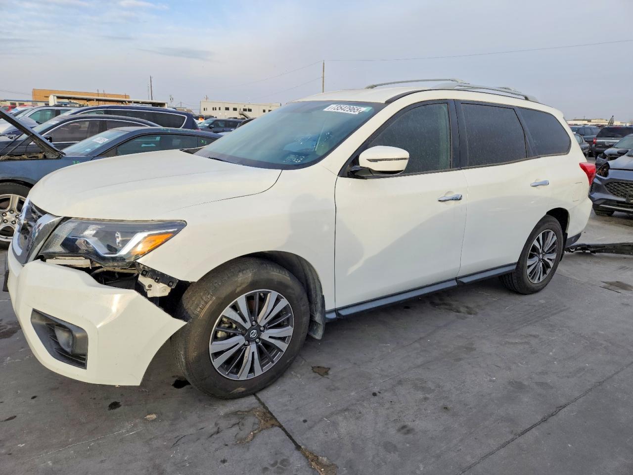 NISSAN PATHFINDER 2017