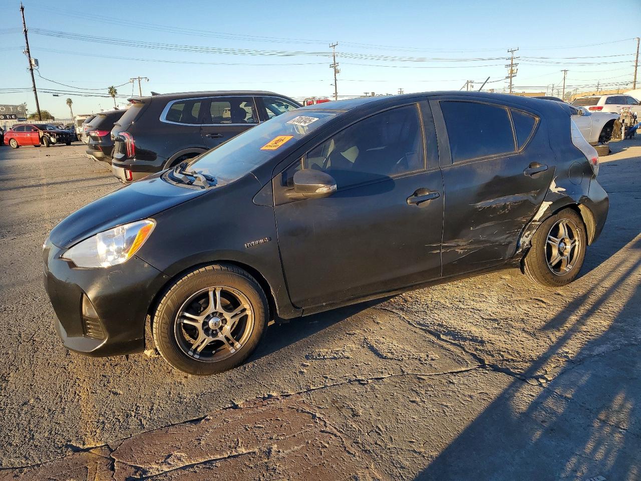 TOYOTA PRIUS C 2014