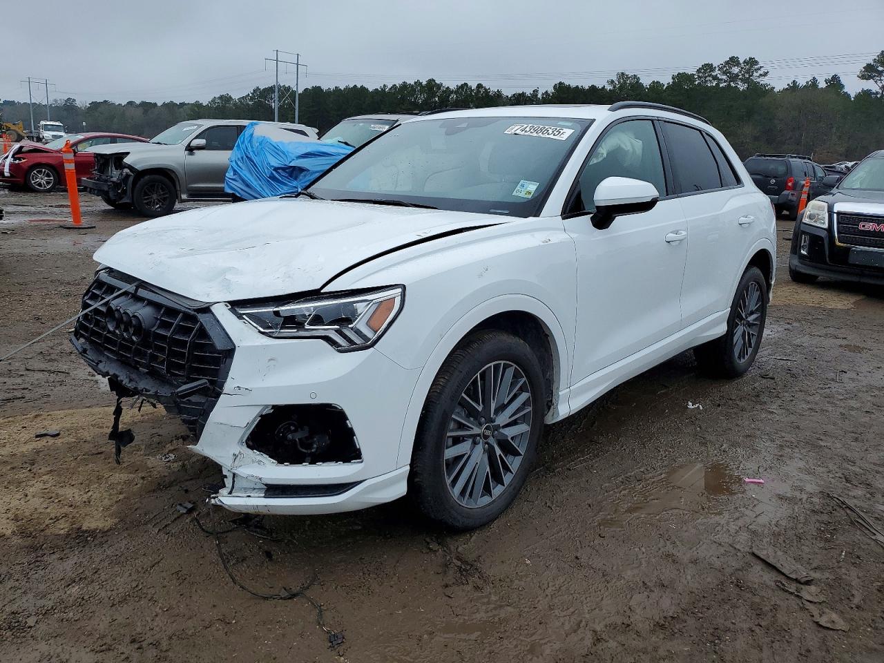 AUDI Q3 2024