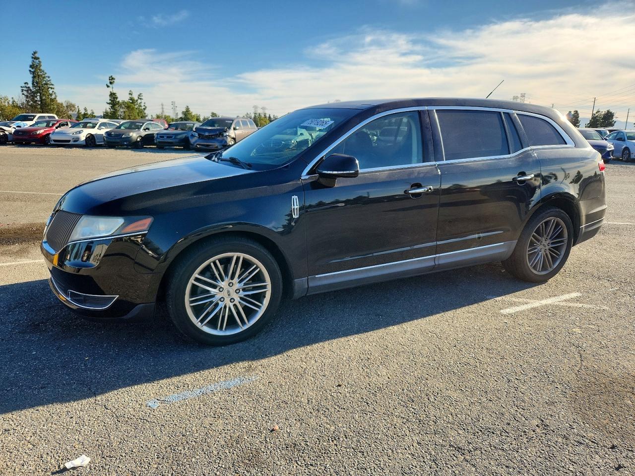 LINCOLN MKT 2013