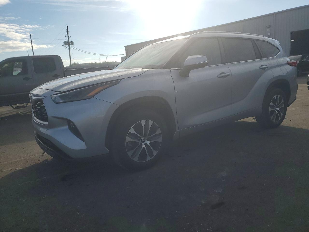 TOYOTA HIGHLANDER 2023