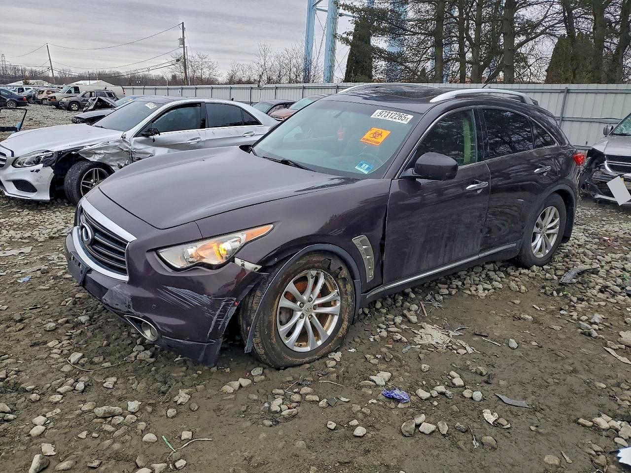 INFINITI FX35 2012