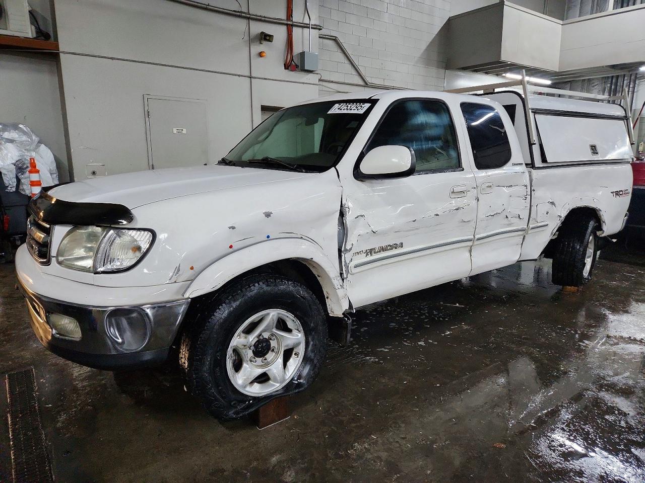 TOYOTA TUNDRA 2002