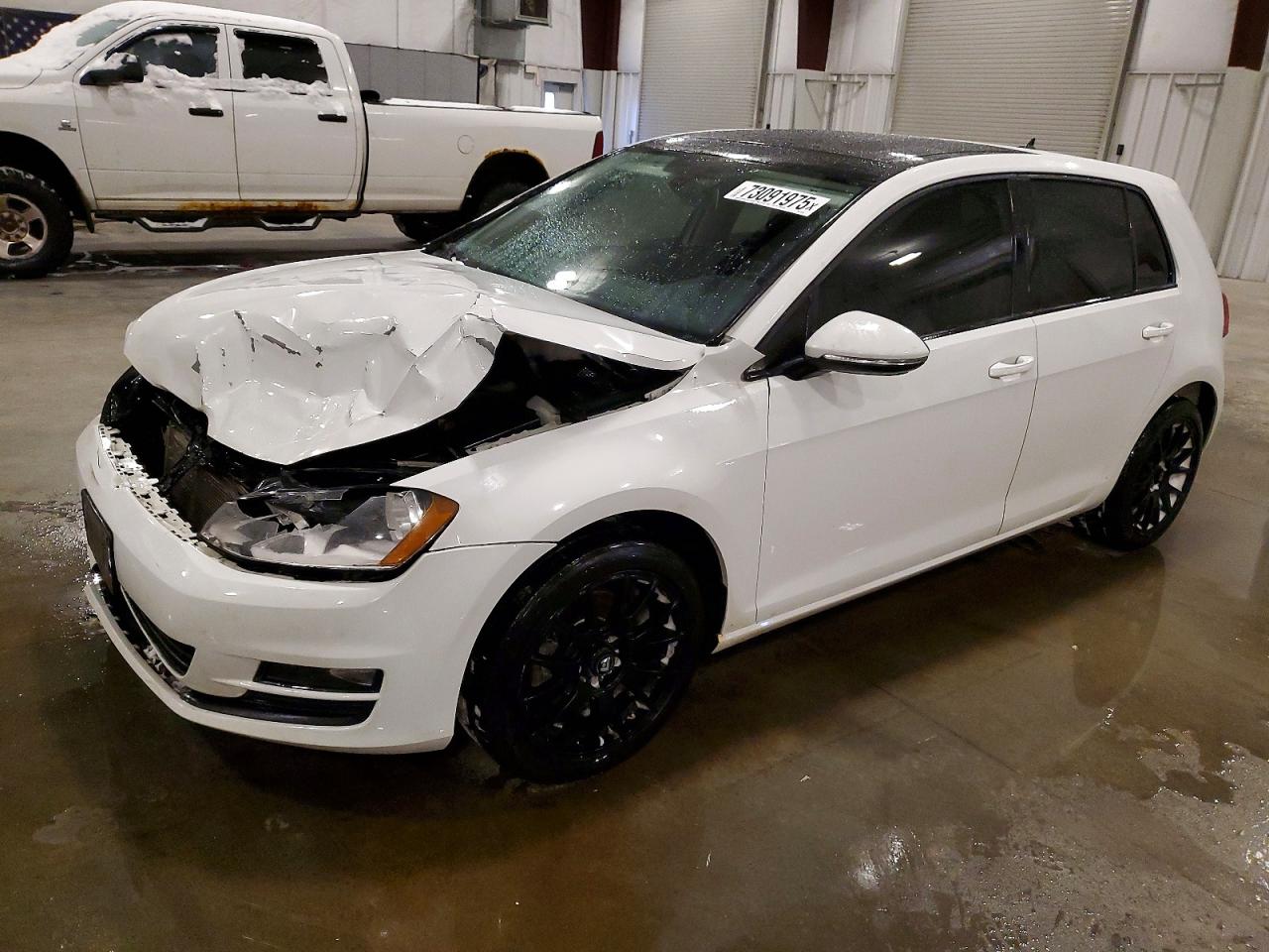 VOLKSWAGEN GOLF 2016