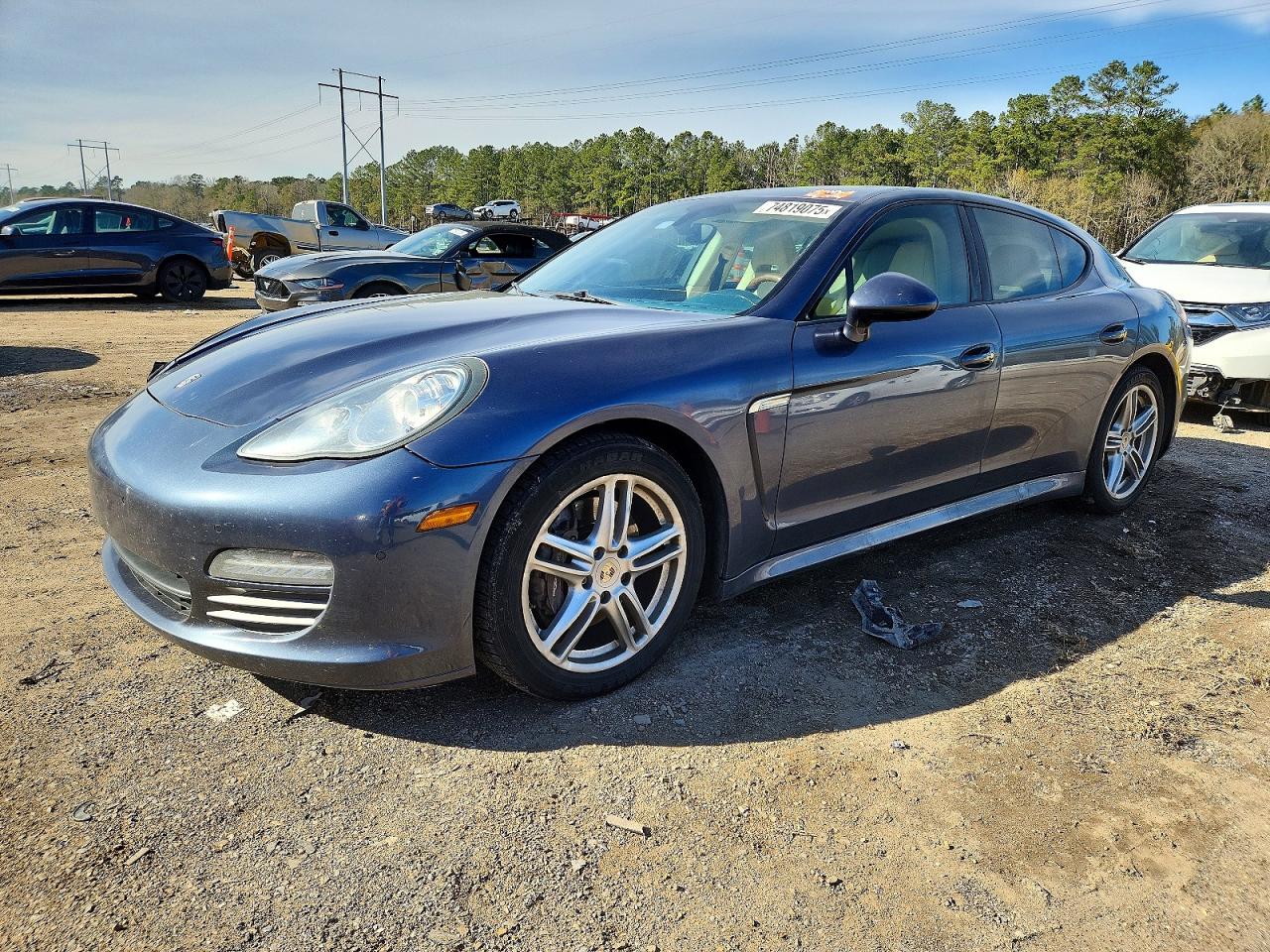 PORSCHE PANAMERA 2012
