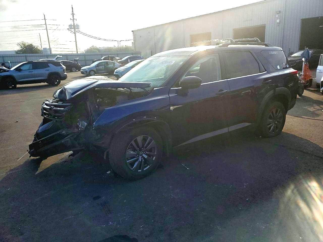NISSAN PATHFINDER 2024