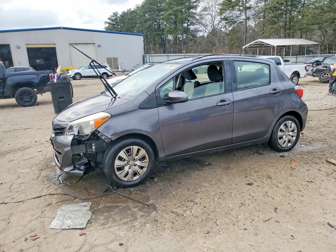 TOYOTA YARIS 2013