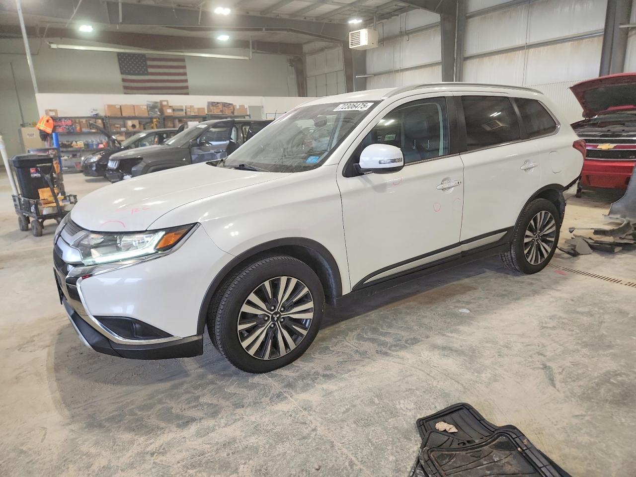 MITSUBISHI OUTLANDER 2020