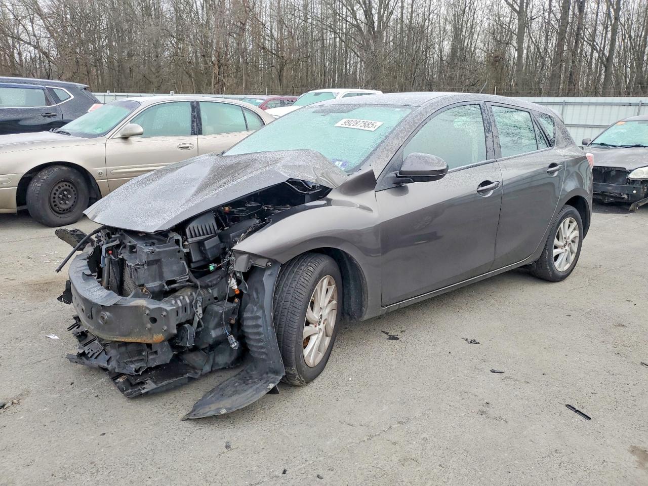 MAZDA 3 2013