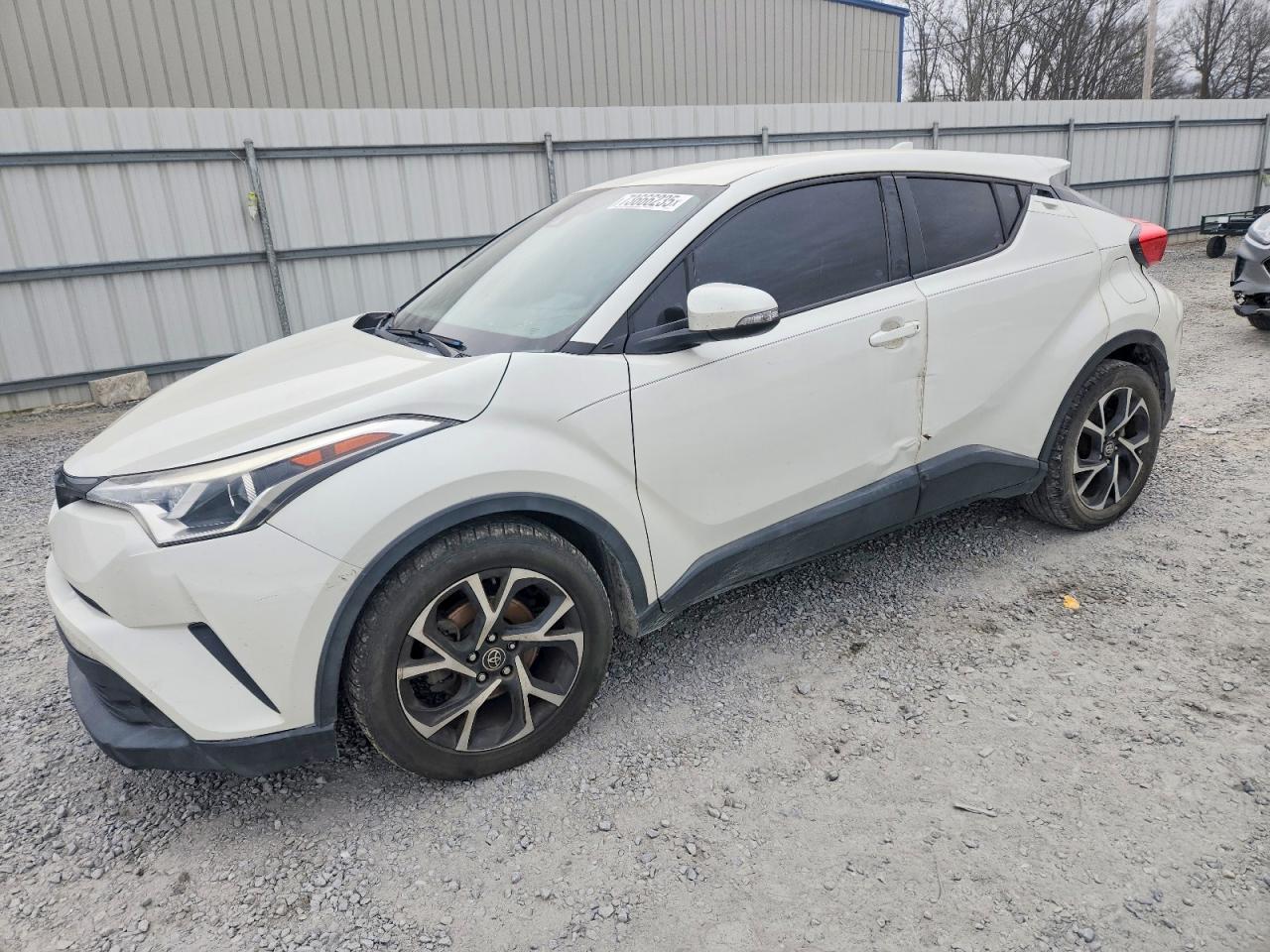 TOYOTA C-HR XLE 2018