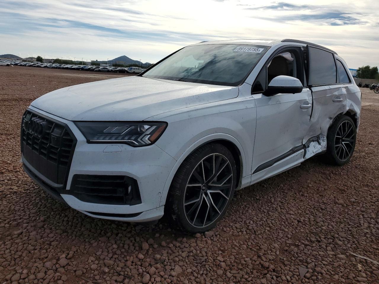 AUDI Q7 2021