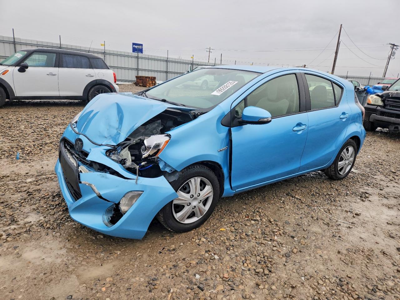 TOYOTA PRIUS C 2016