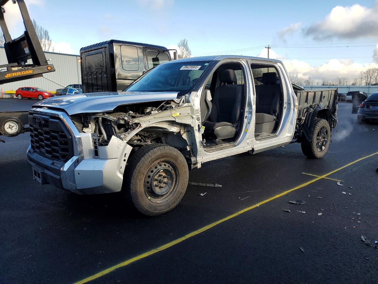 TOYOTA TUNDRA 2023