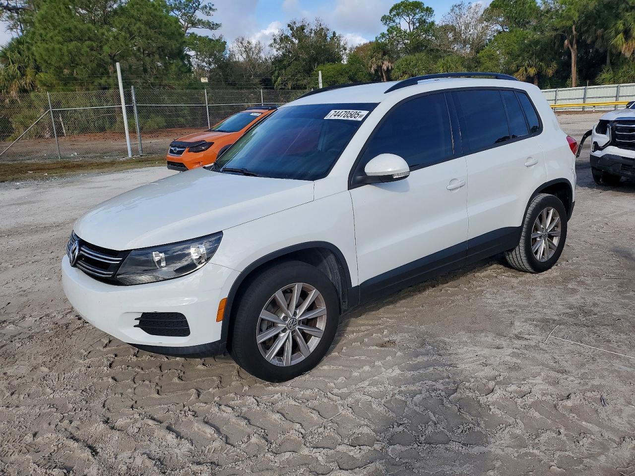 VOLKSWAGEN TIGUAN 2017