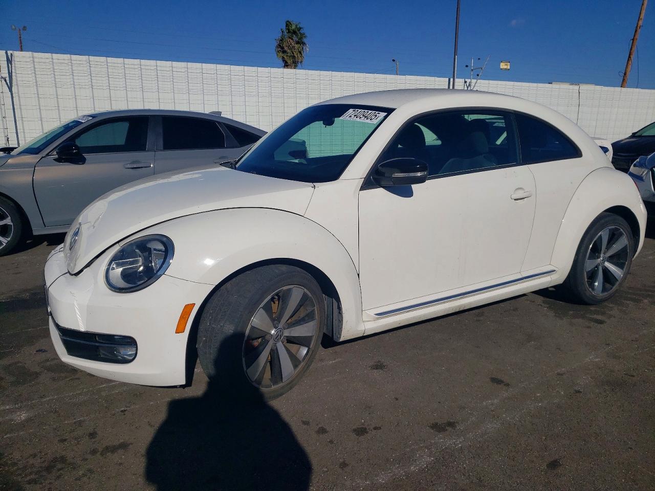 VOLKSWAGEN BEETLE 2012