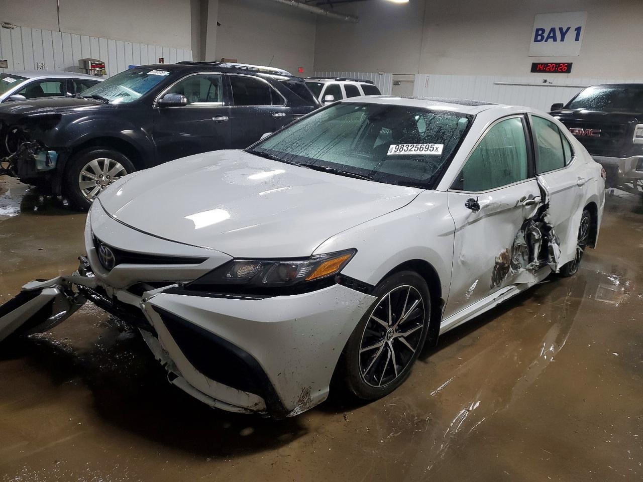 TOYOTA CAMRY 2023