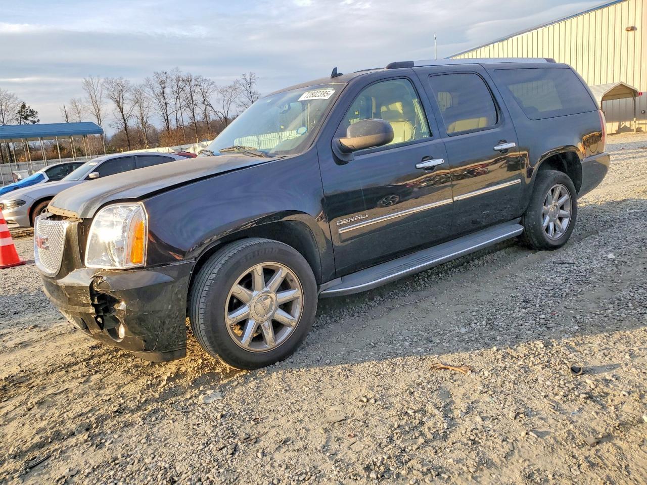 GMC YUKON XL D 2013