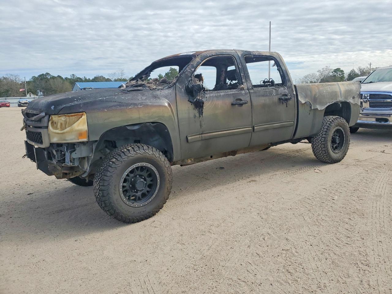 CHEVROLET SILVERADO 2011