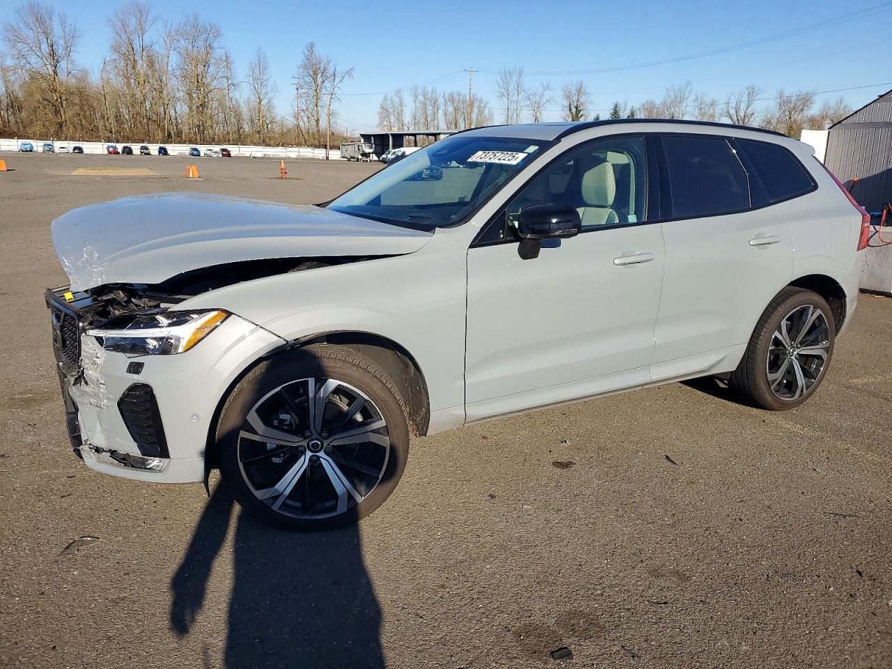 VOLVO XC60 2025