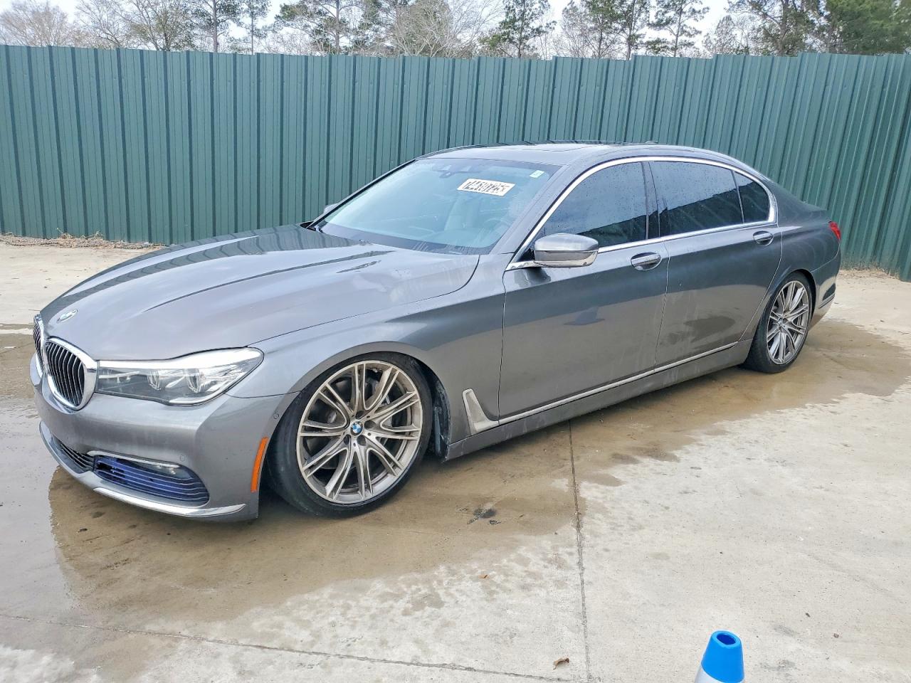 BMW 740 2016