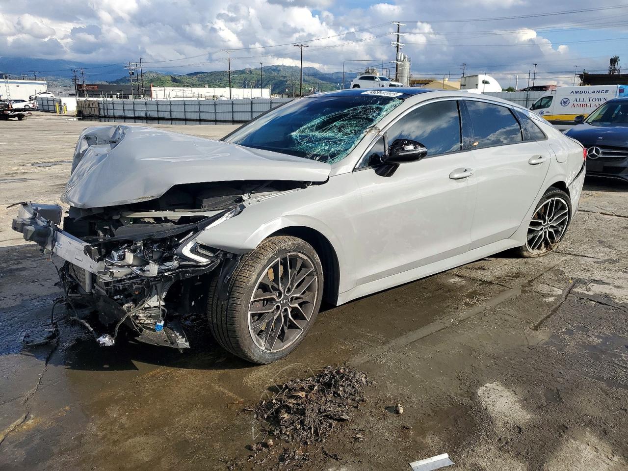 KIA K5 GT 2023