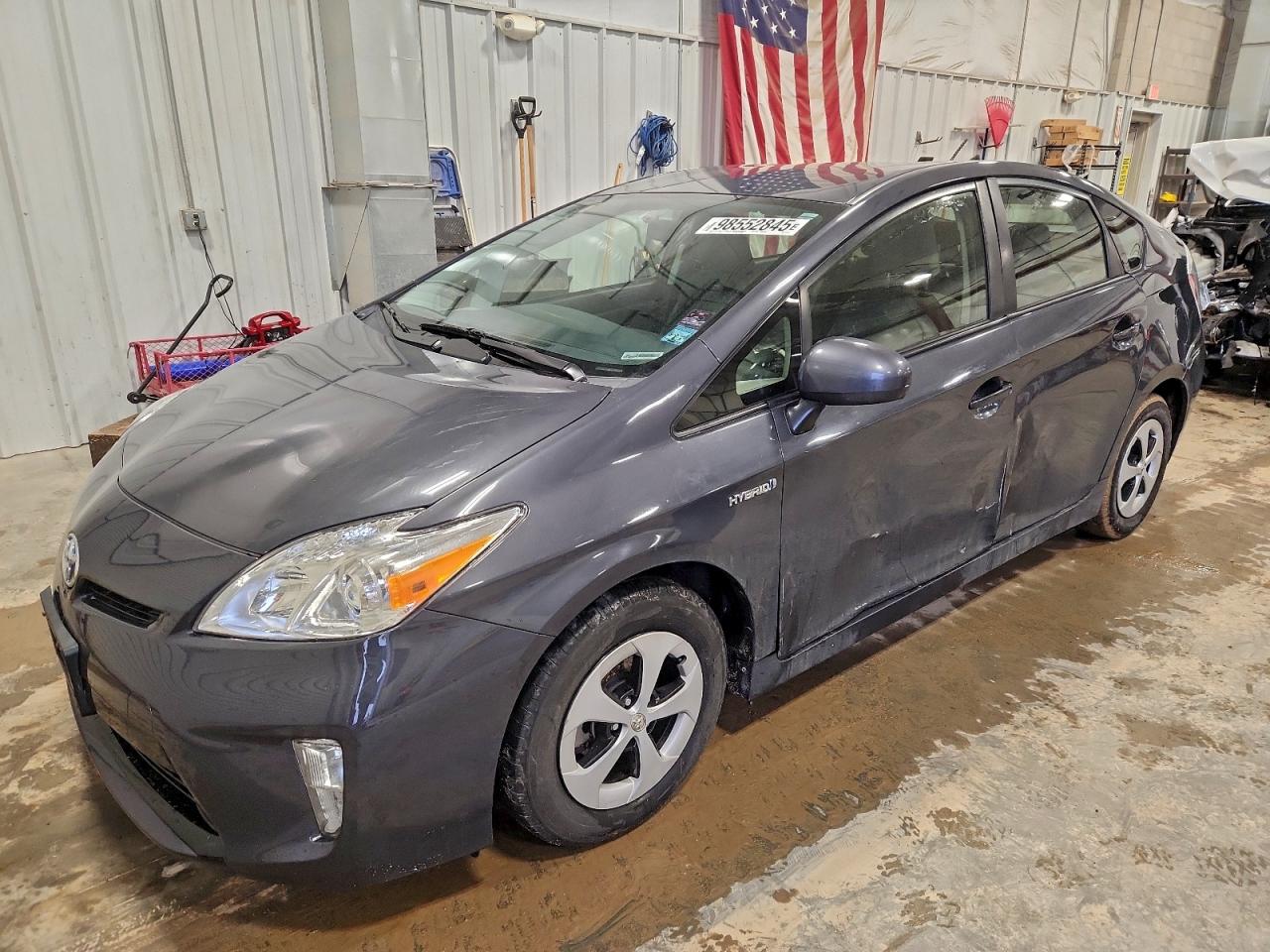 TOYOTA PRIUS 2014
