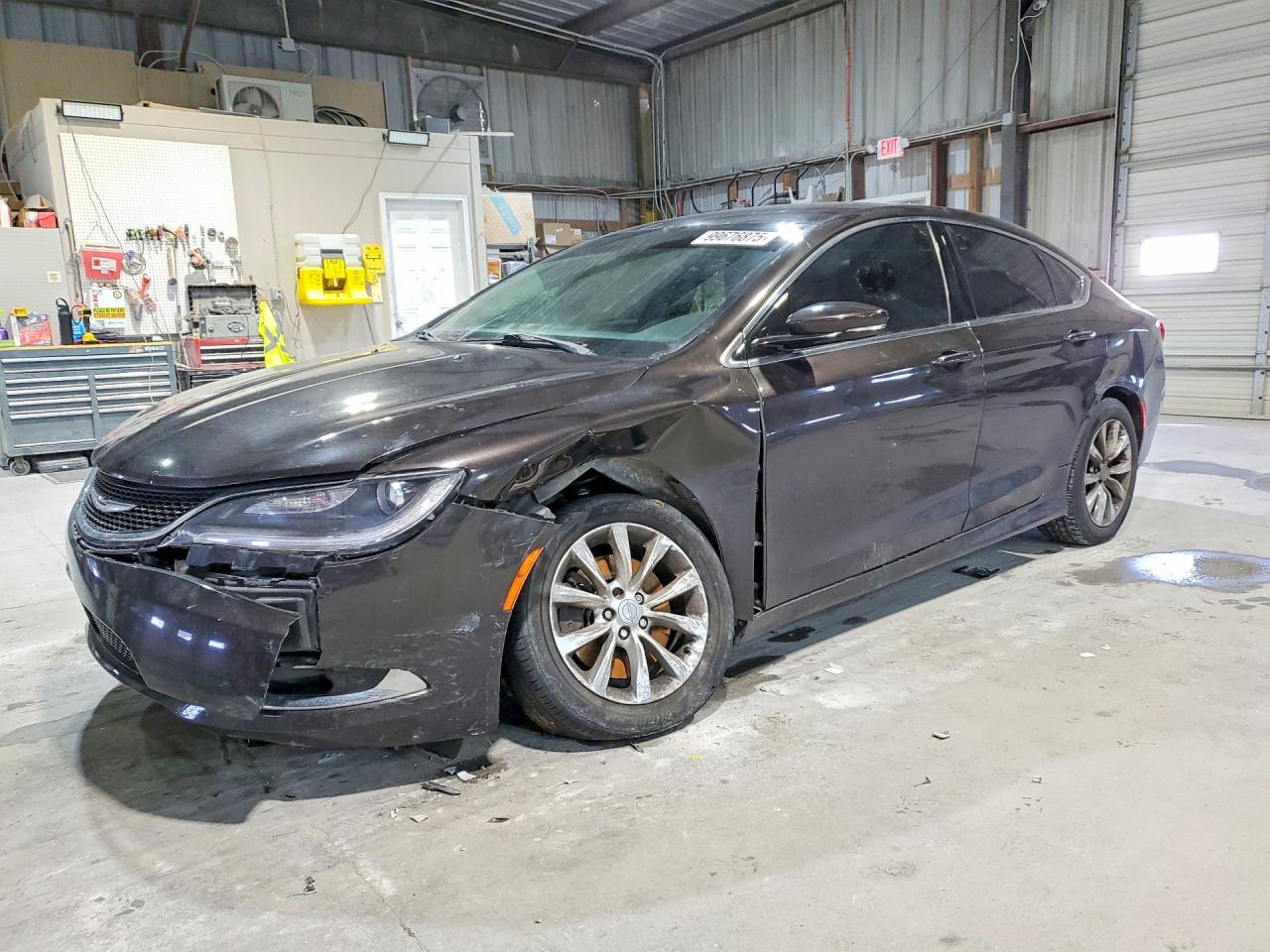 CHRYSLER 200 2015