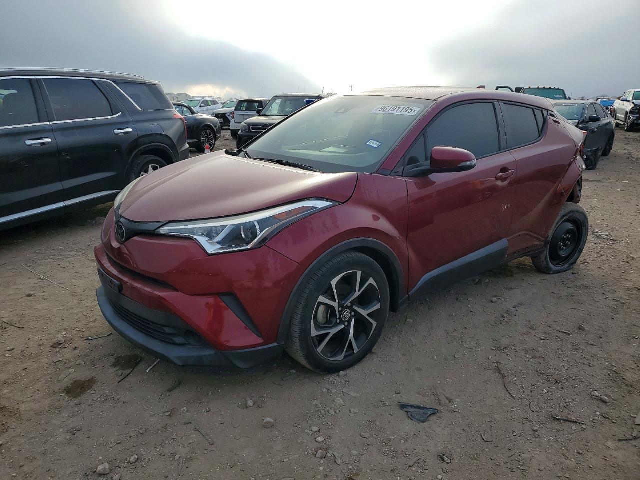 TOYOTA C-HR XLE 2018