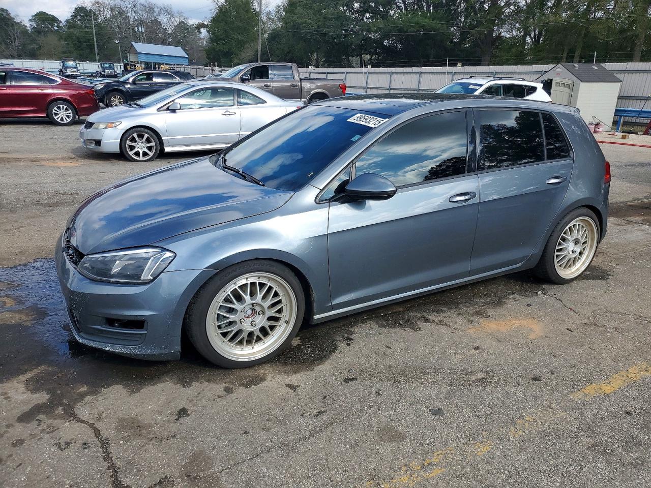 VOLKSWAGEN GOLF TDI 2015