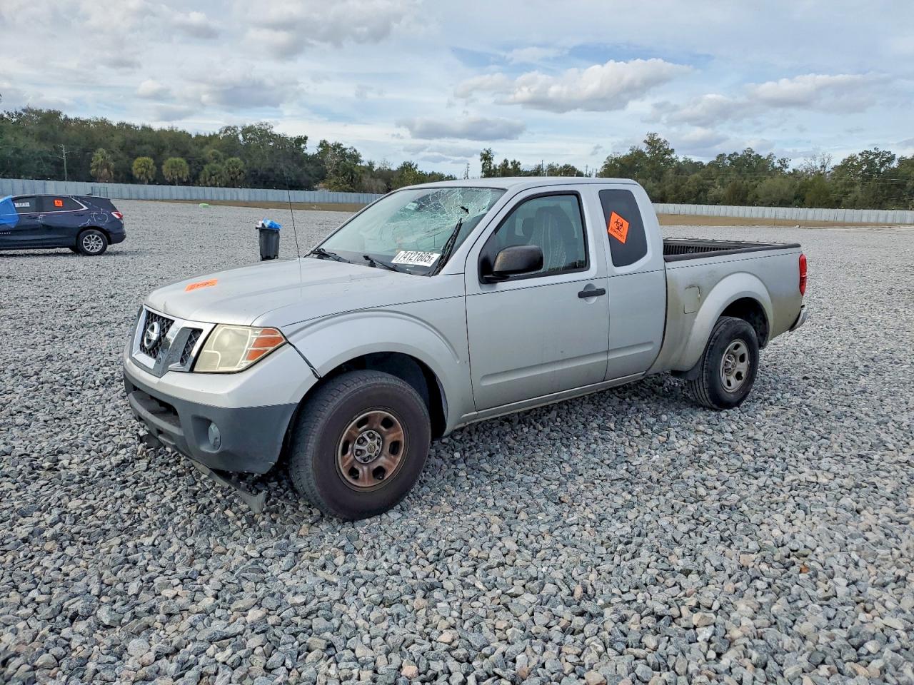 NISSAN FRONTIER 2014