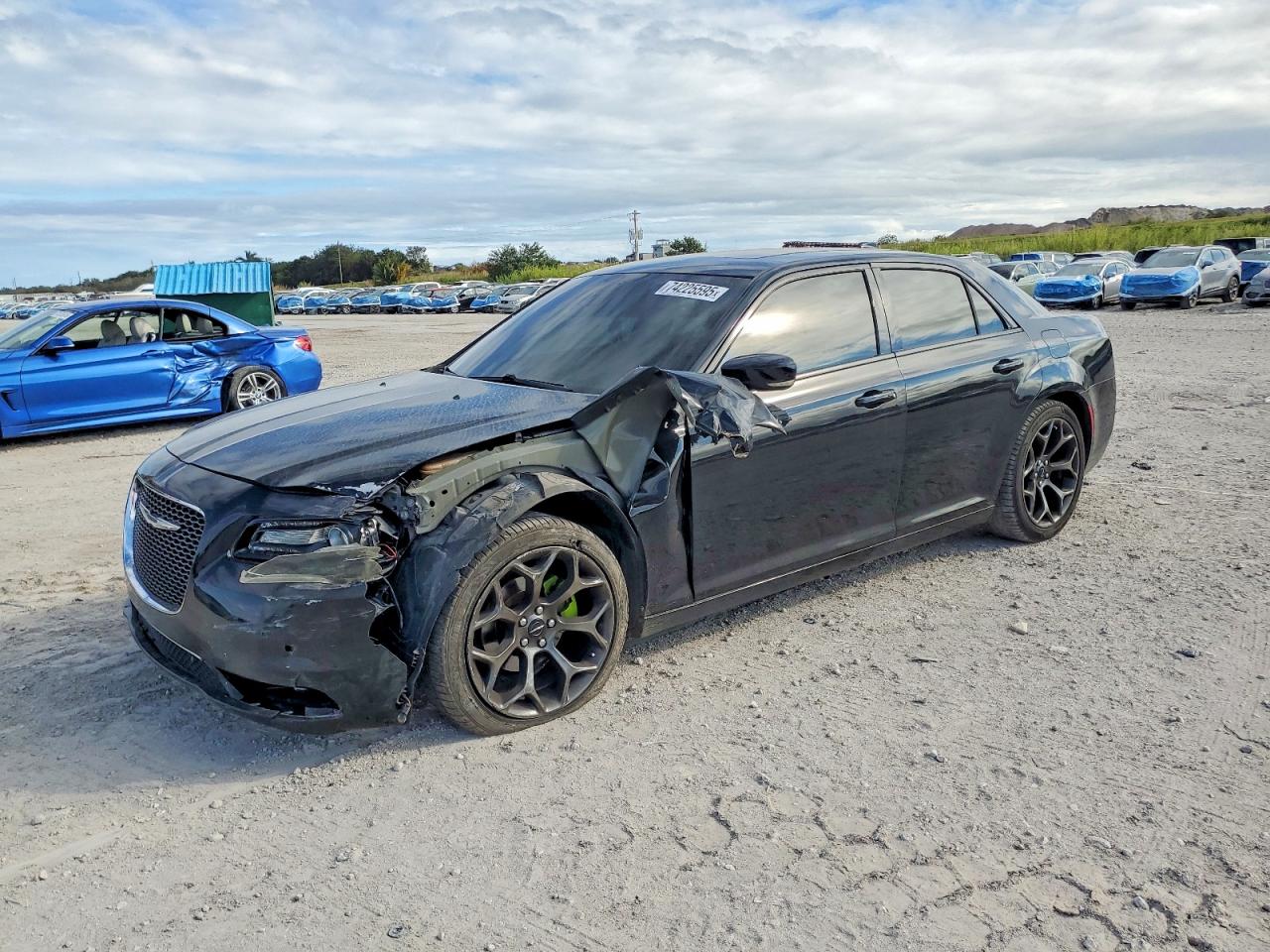 CHRYSLER 300 2015
