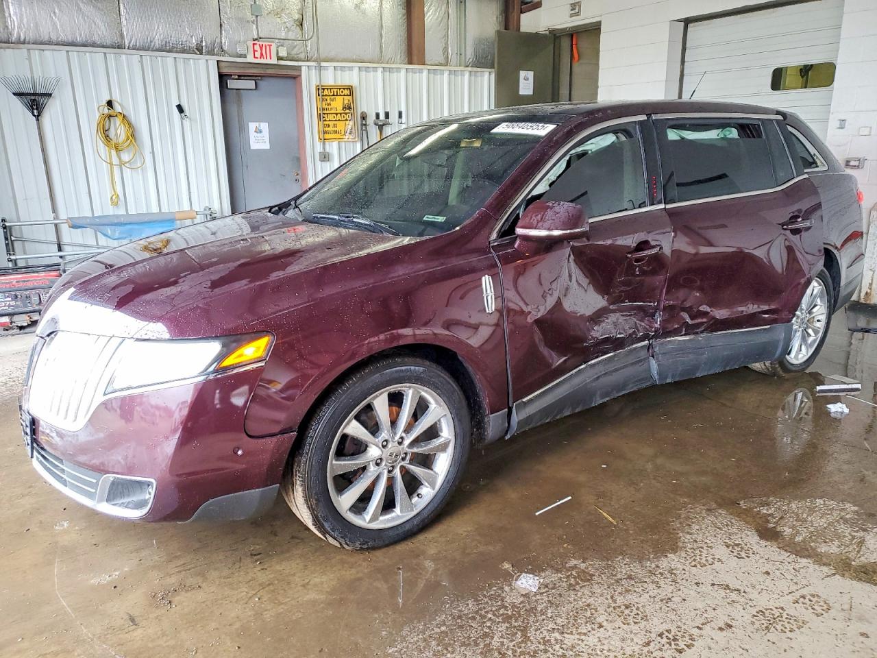 LINCOLN MKT 2011
