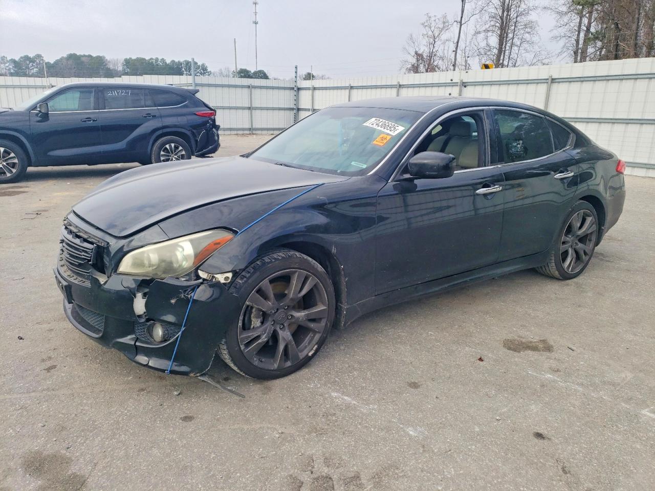 INFINITI M37 2013