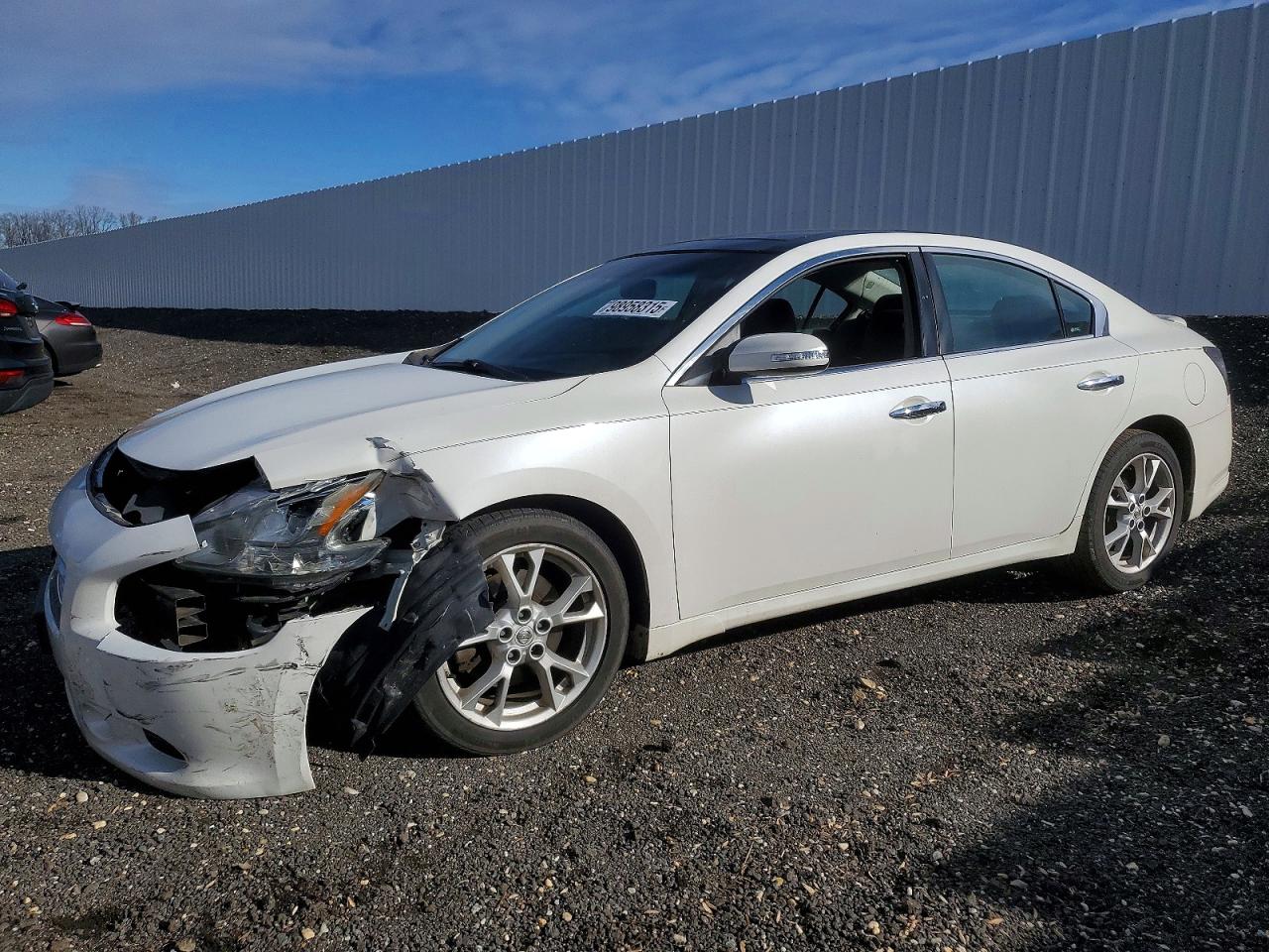 NISSAN MAXIMA 2012