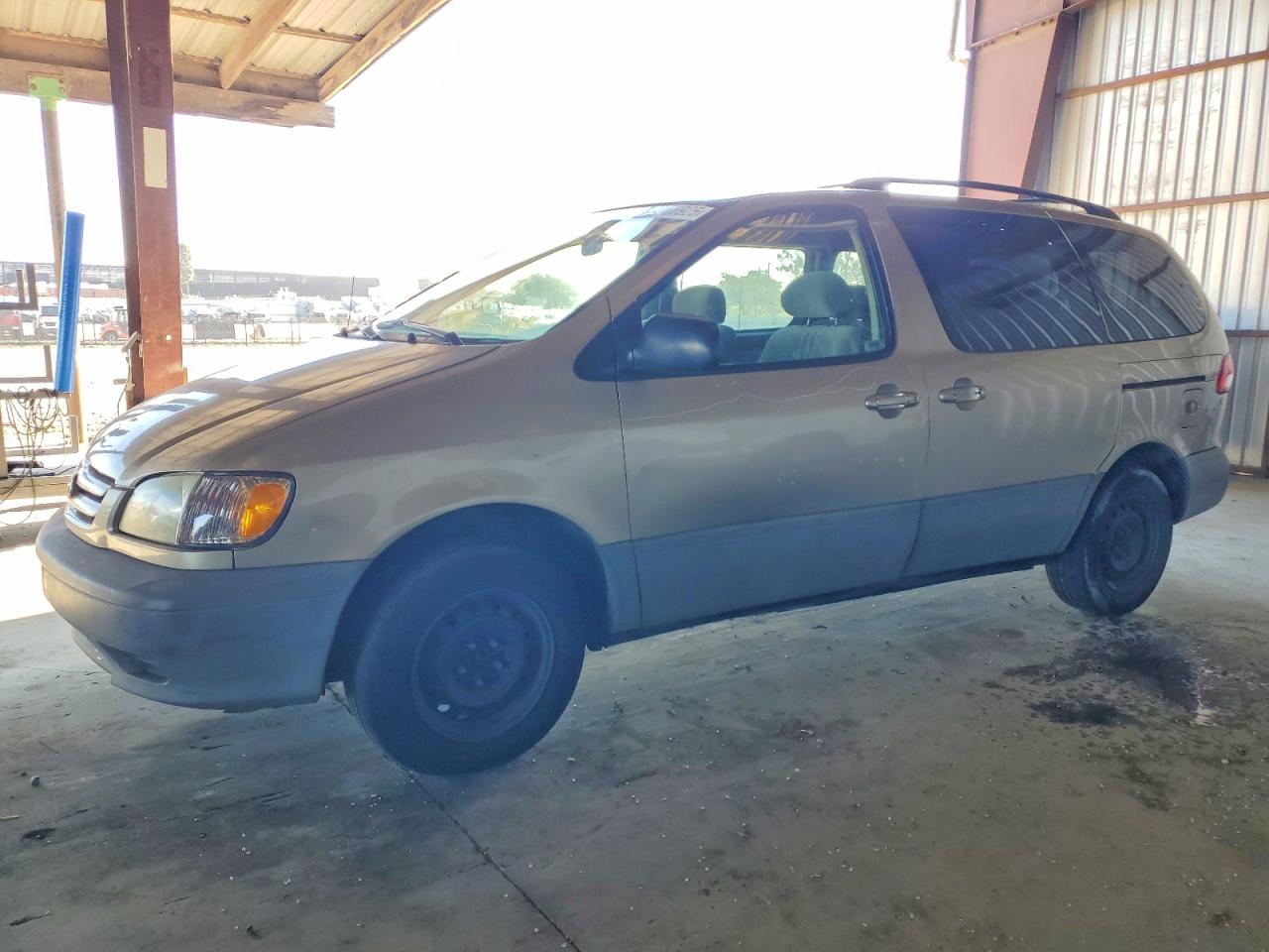 TOYOTA SIENNA 2003
