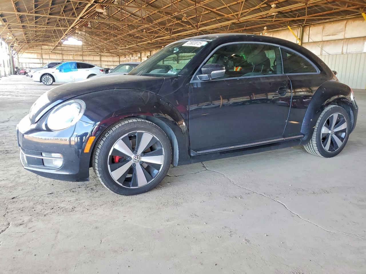 VOLKSWAGEN BEETLE 2013