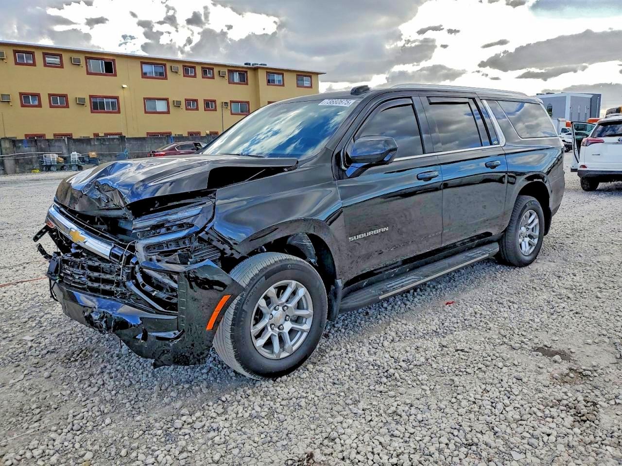 CHEVROLET SUBURBAN 2025
