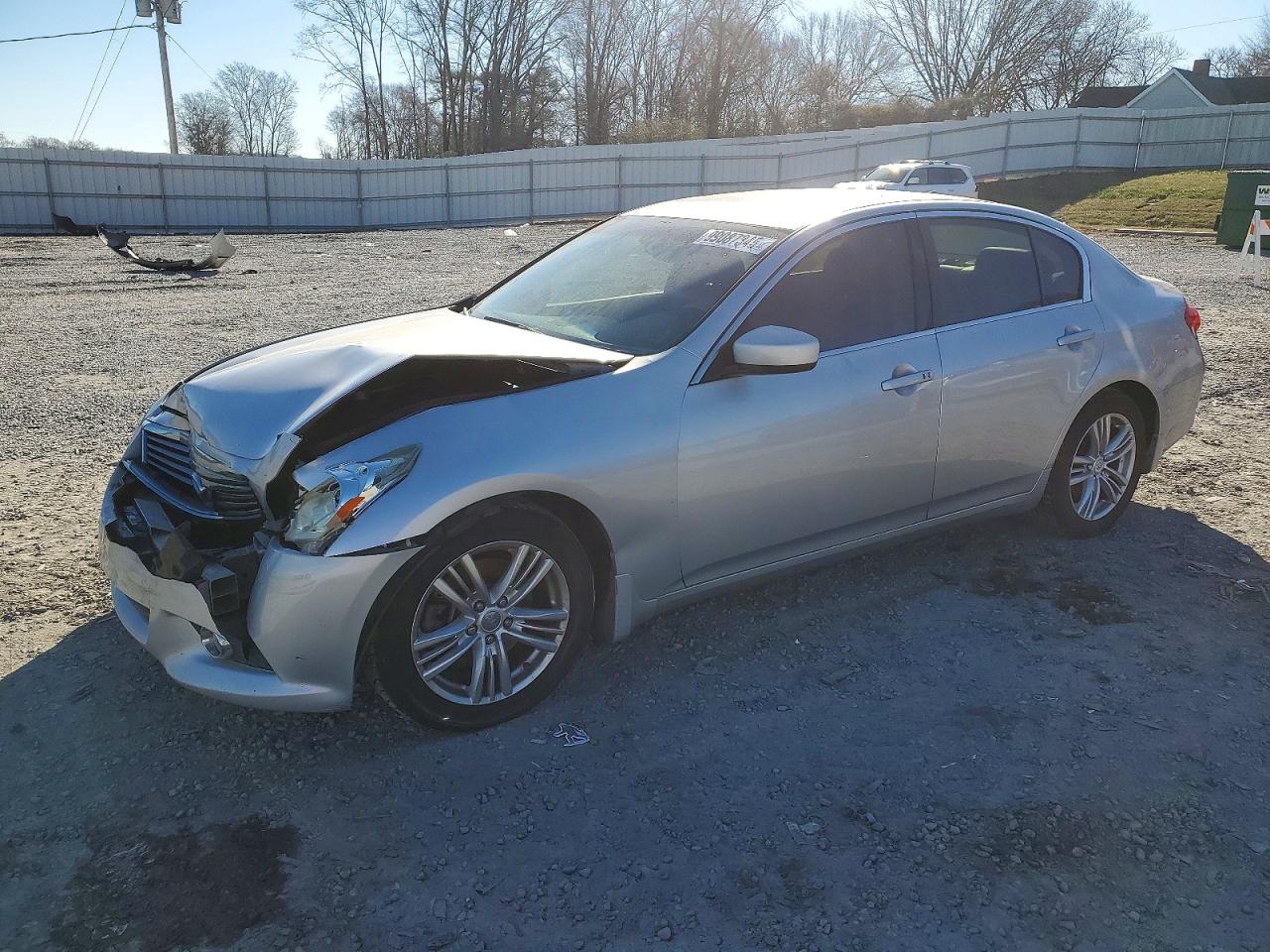 INFINITI G37 2012
