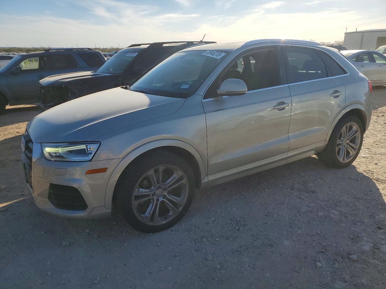 AUDI Q3 PREMIUM 2016