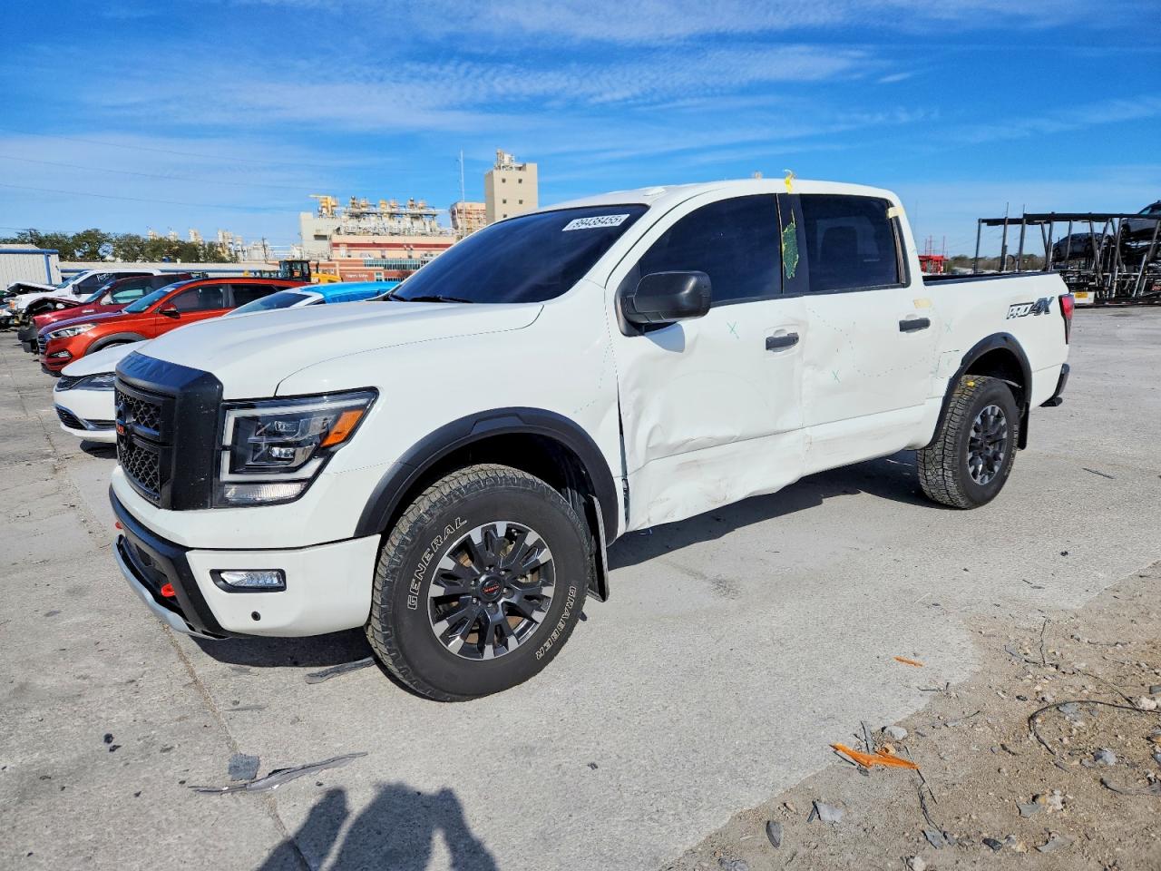 NISSAN TITAN SV 2021