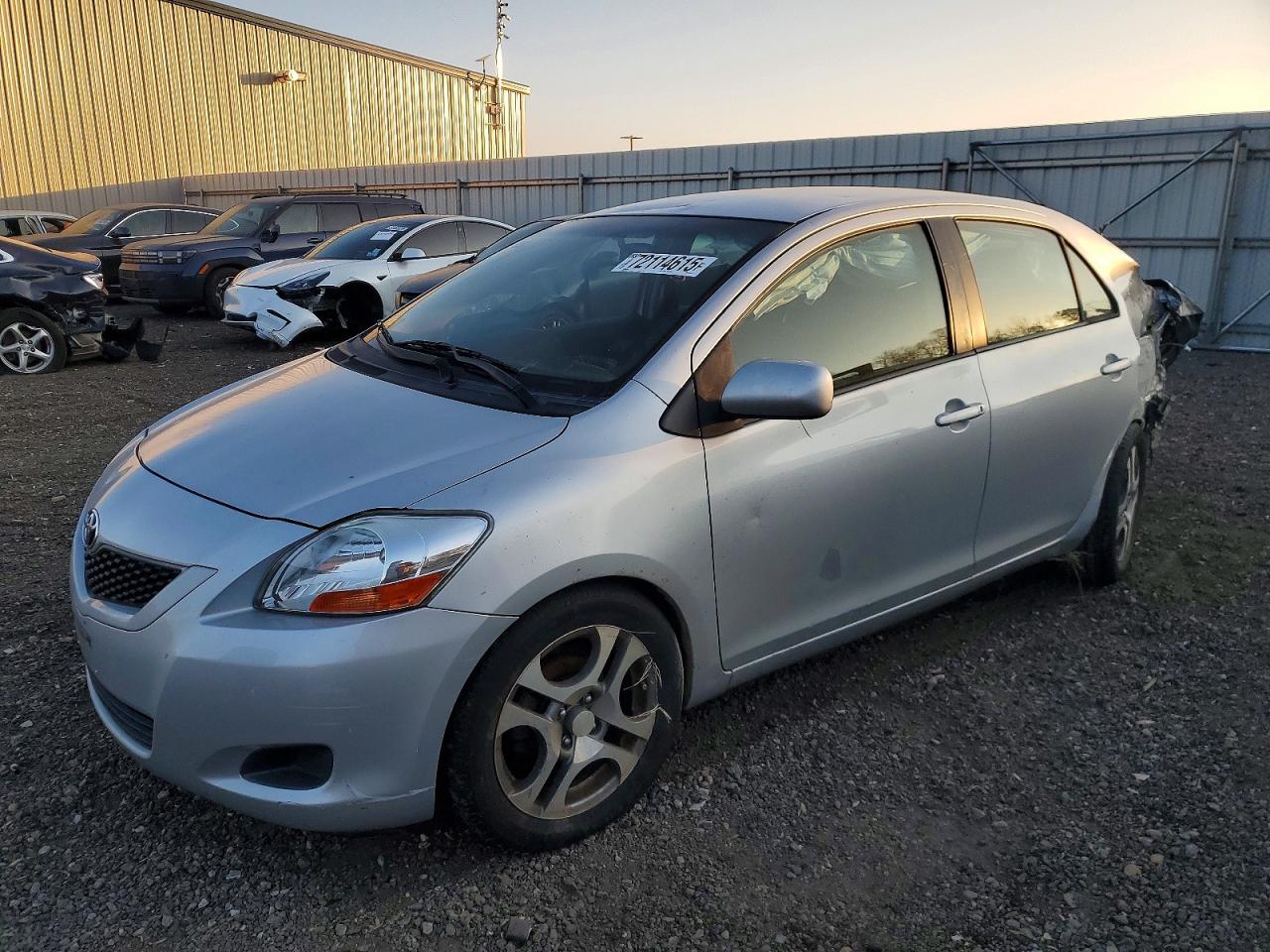 TOYOTA YARIS 2010