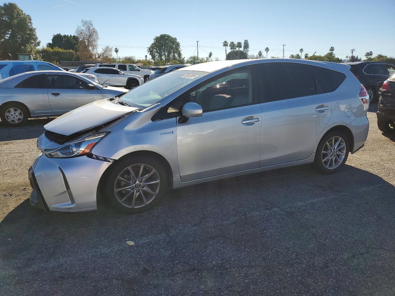 TOYOTA PRIUS V 2017