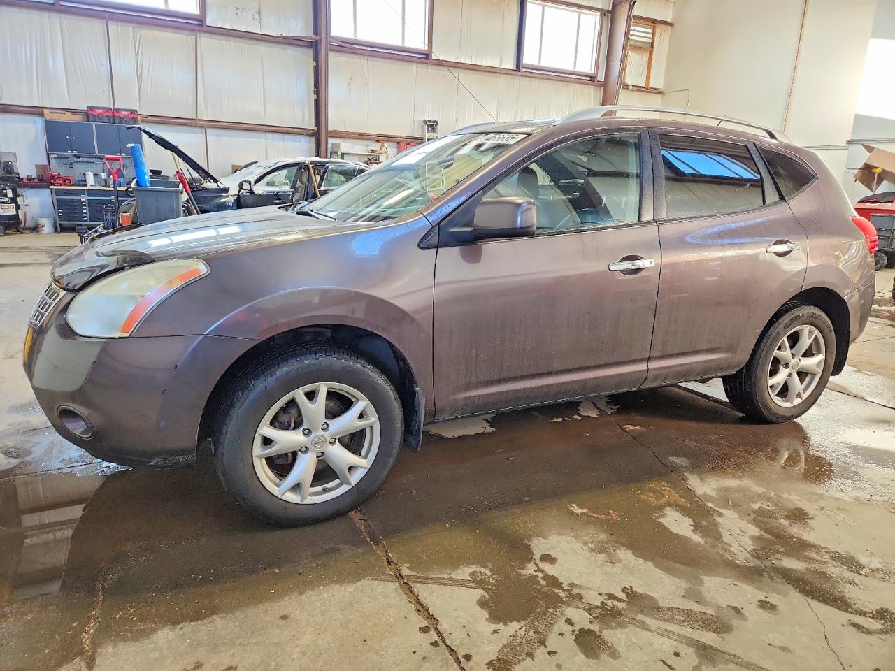 NISSAN ROGUE S 2010