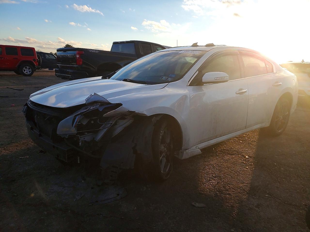 NISSAN MAXIMA 2014