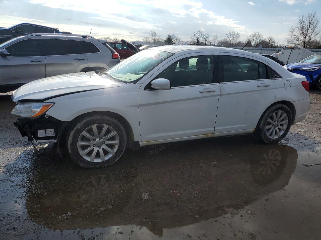 CHRYSLER 200 2011